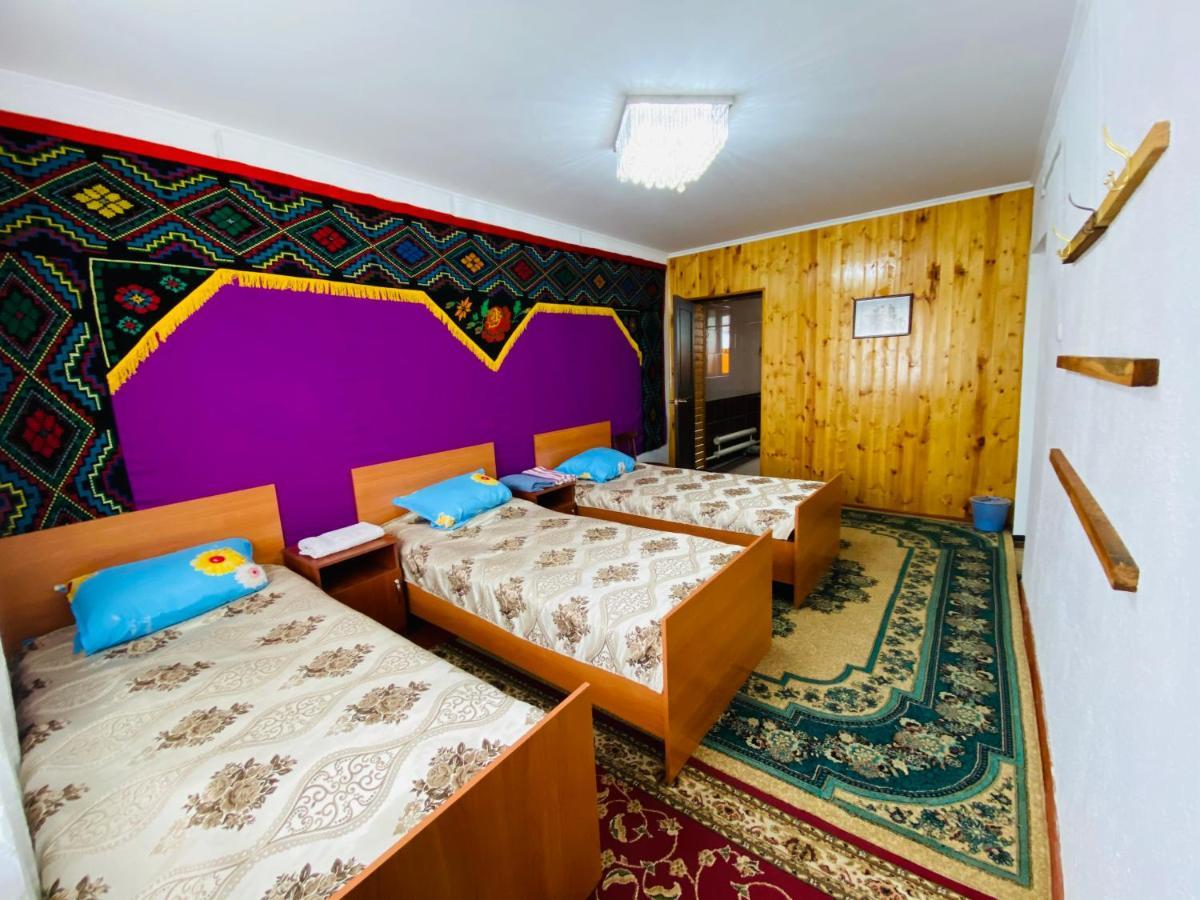 Guest House Kagan Toktogul Buitenkant foto
