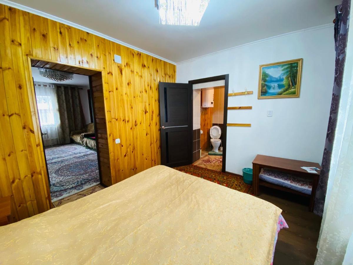 Guest House Kagan Toktogul Buitenkant foto