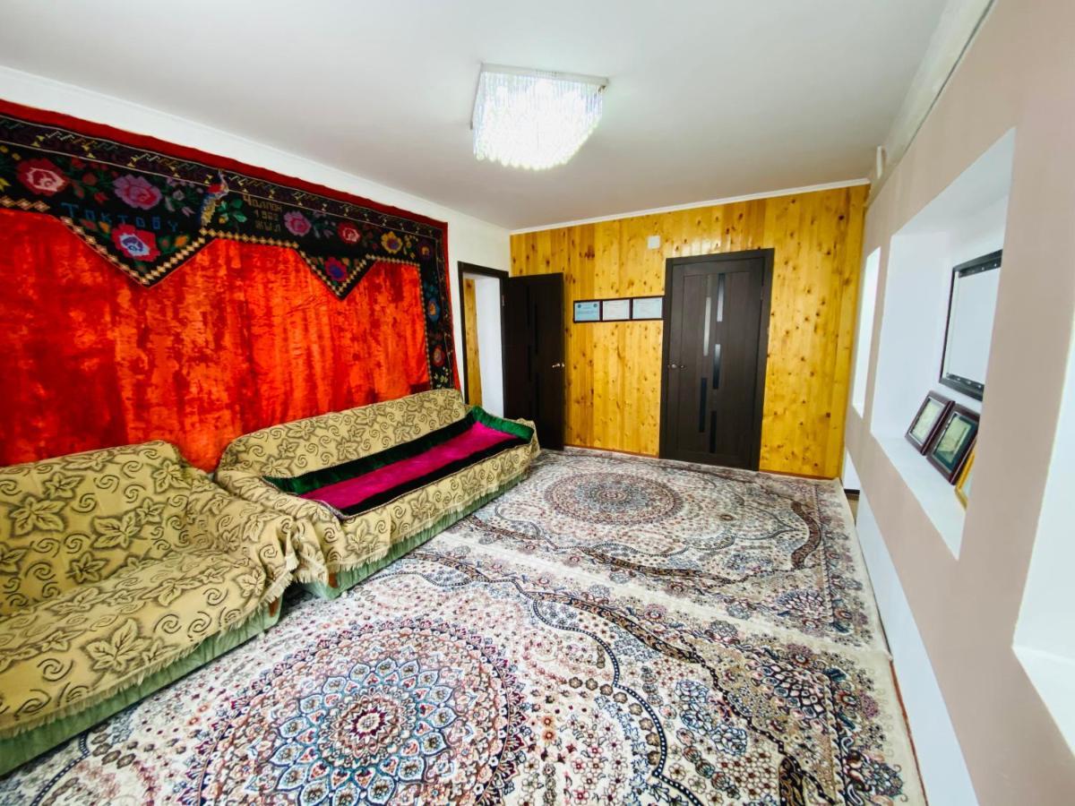Guest House Kagan Toktogul Buitenkant foto