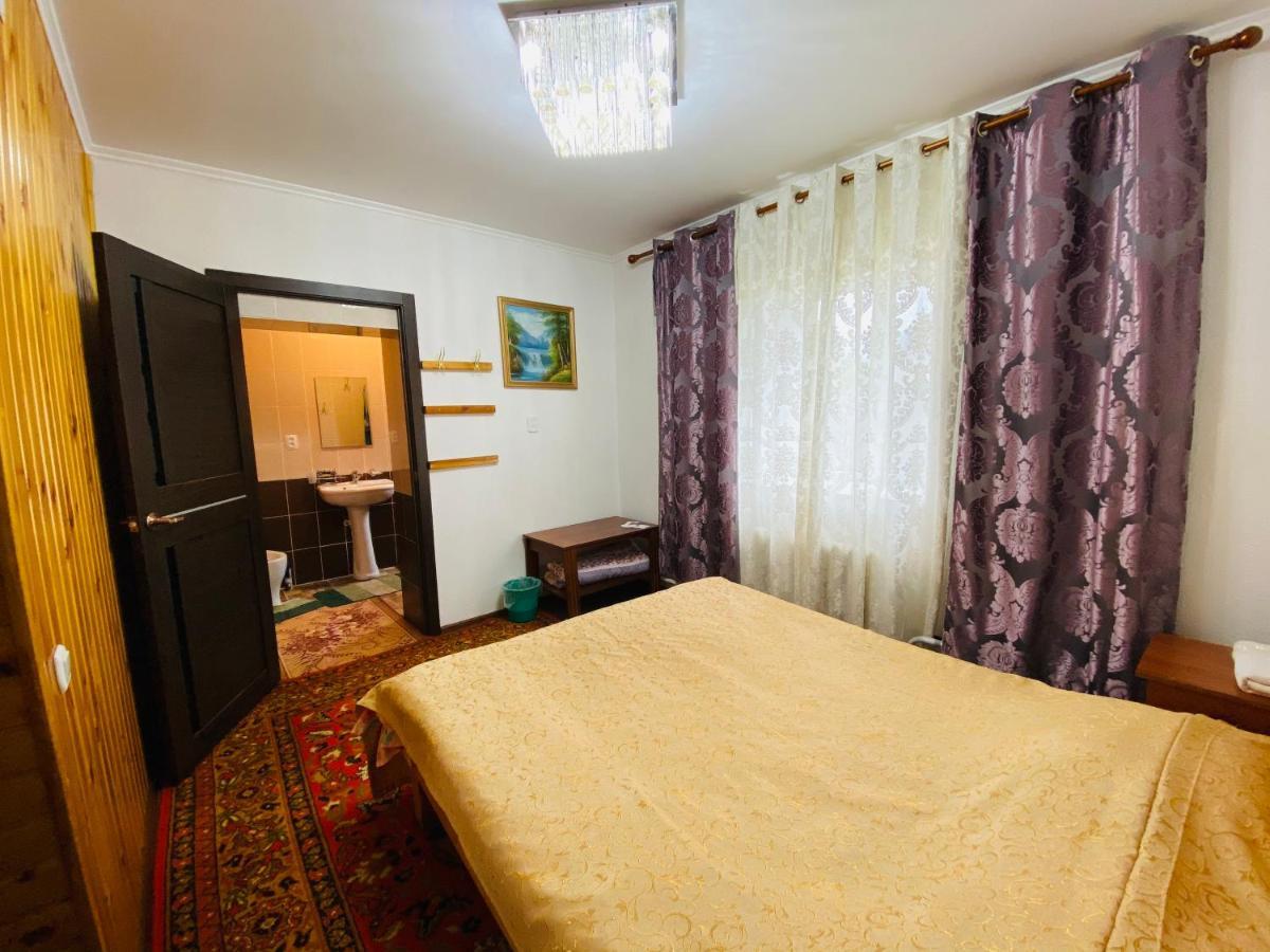Guest House Kagan Toktogul Buitenkant foto