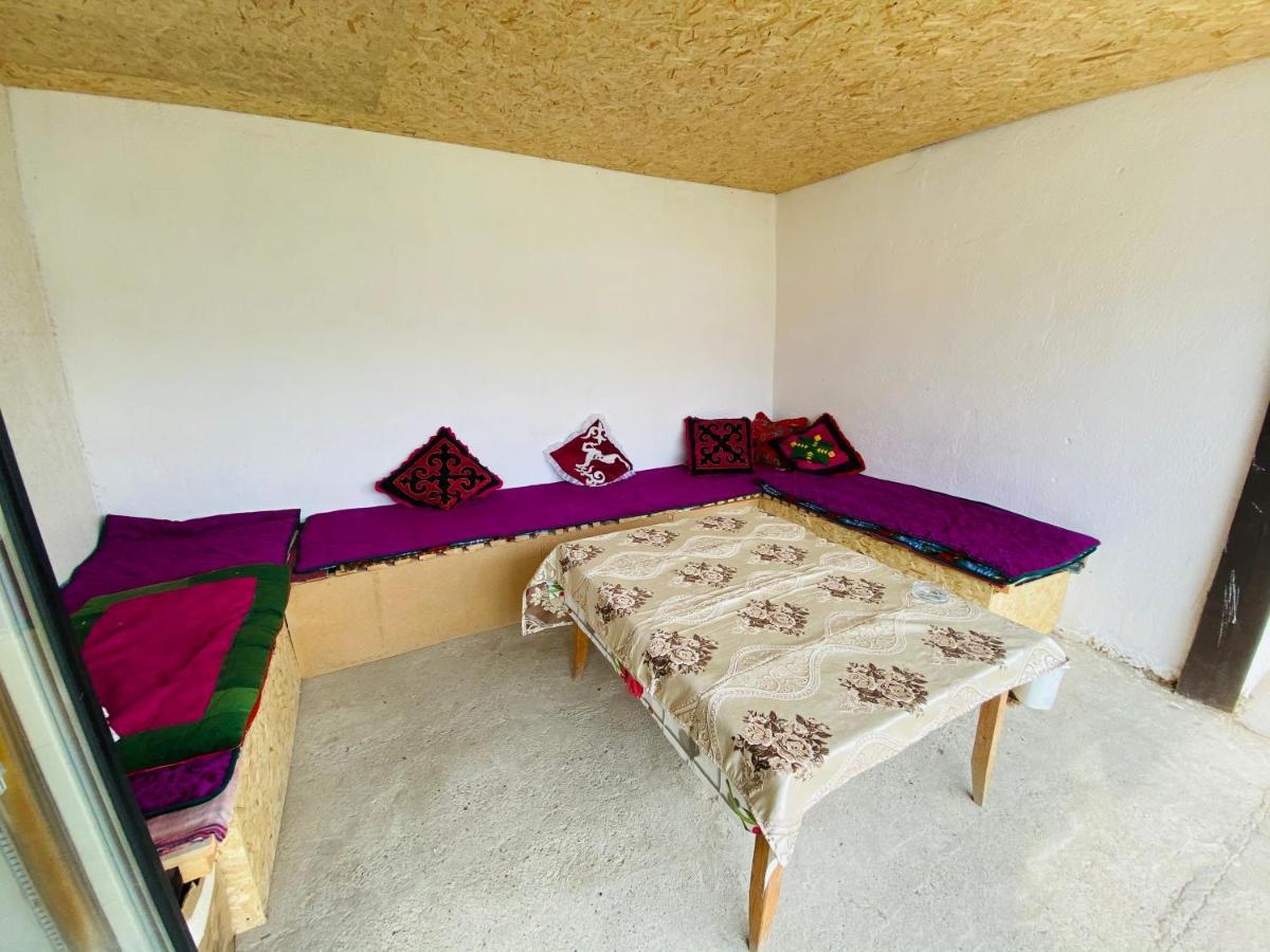 Guest House Kagan Toktogul Buitenkant foto