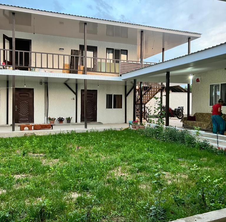 Guest House Kagan Toktogul Buitenkant foto