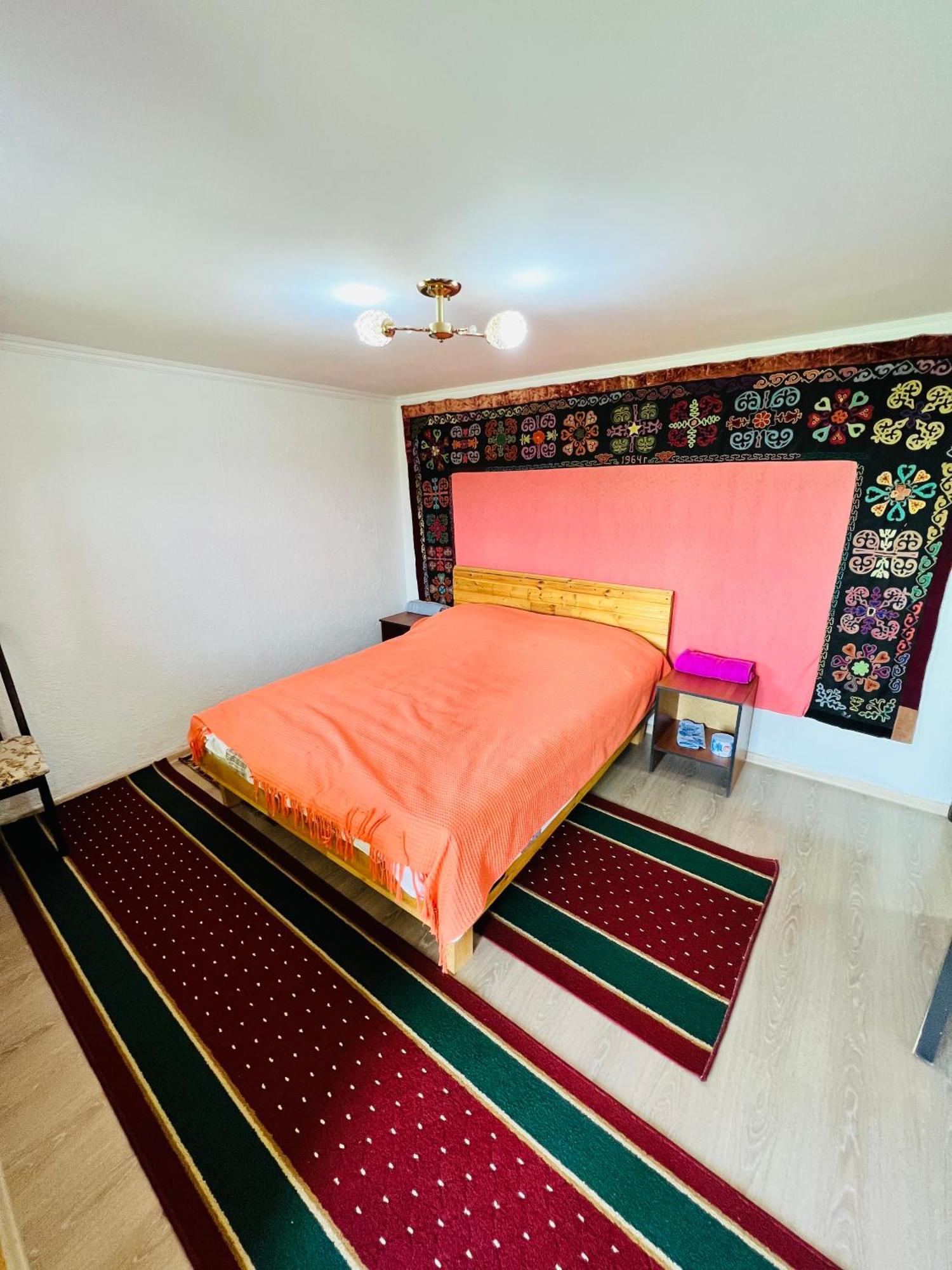 Guest House Kagan Toktogul Buitenkant foto