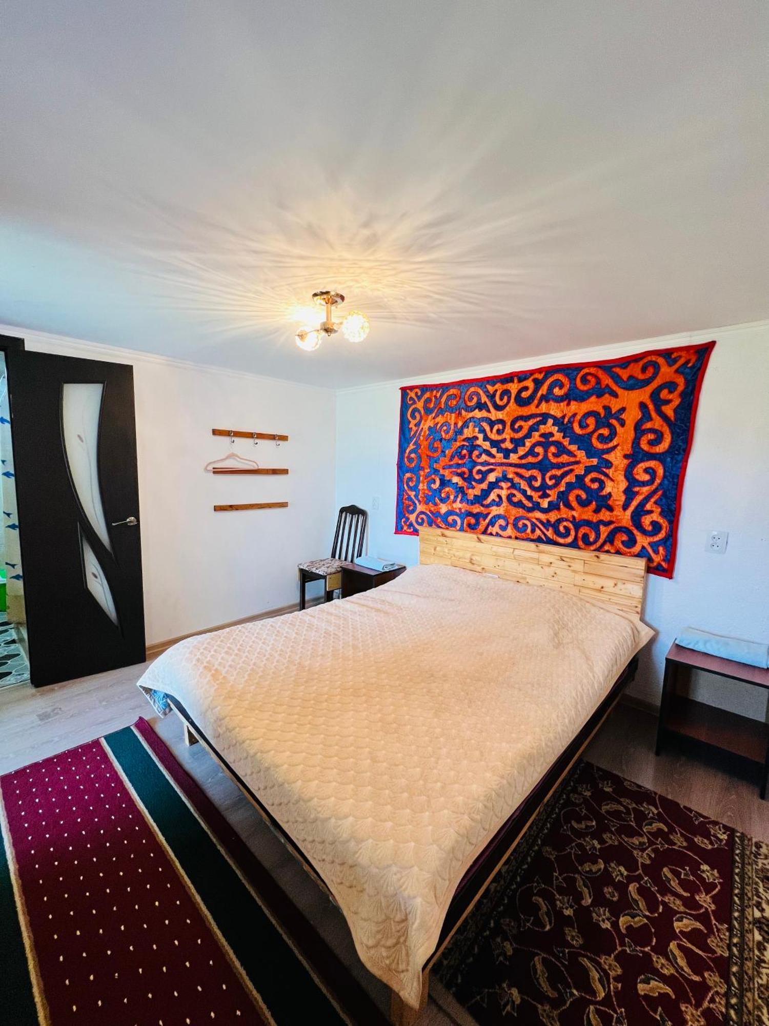 Guest House Kagan Toktogul Buitenkant foto
